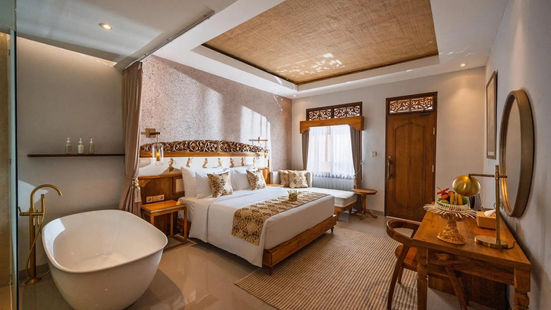 Puri Kantor Legacy - Heritage Palace Убуд Индонезия